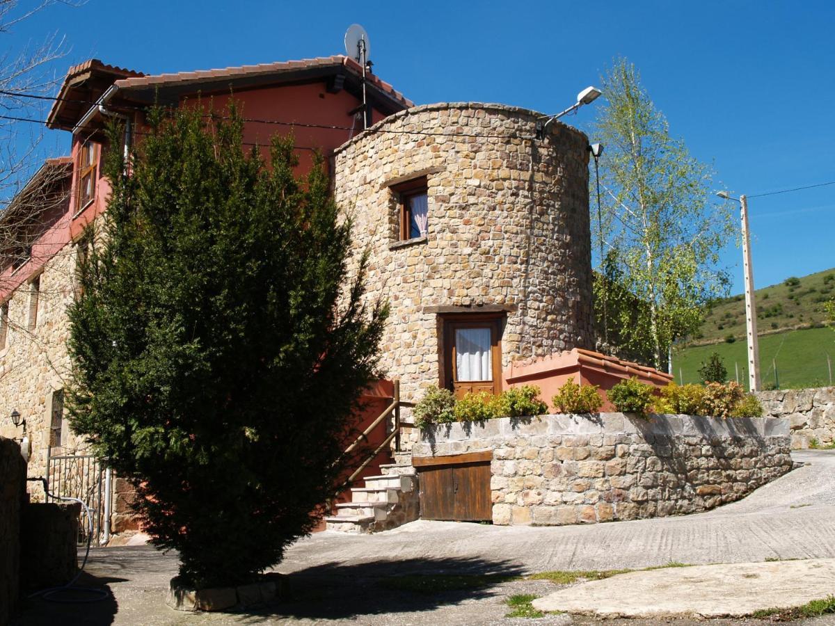 Albergue La Torre Santiurde de Reinosa Exterior foto